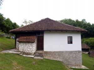 IZLET UDRUZENJA PALIH BORACA 0D 1990 28.6.011 138 300x224 Дружење Војске и породица палих бораца 28.06.2011